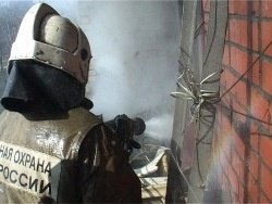 Спасатели МЧС России ликвидировали пожар в частном жилом доме в Яшкинском МО