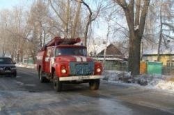 Спасатели МЧС России ликвидировали пожар в частном неэксплуатируемом доме в Яшкинском МО